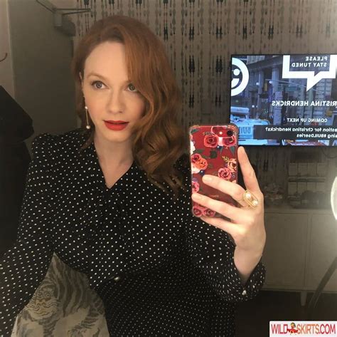 nudechristina hendricks|Christina Hendricks leaked nude photos: Naked picture is fake。